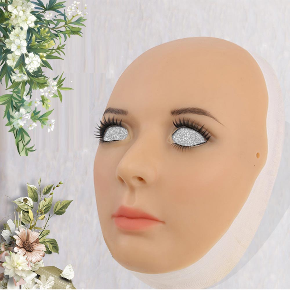 Masque réaliste en silicone, un look féminin